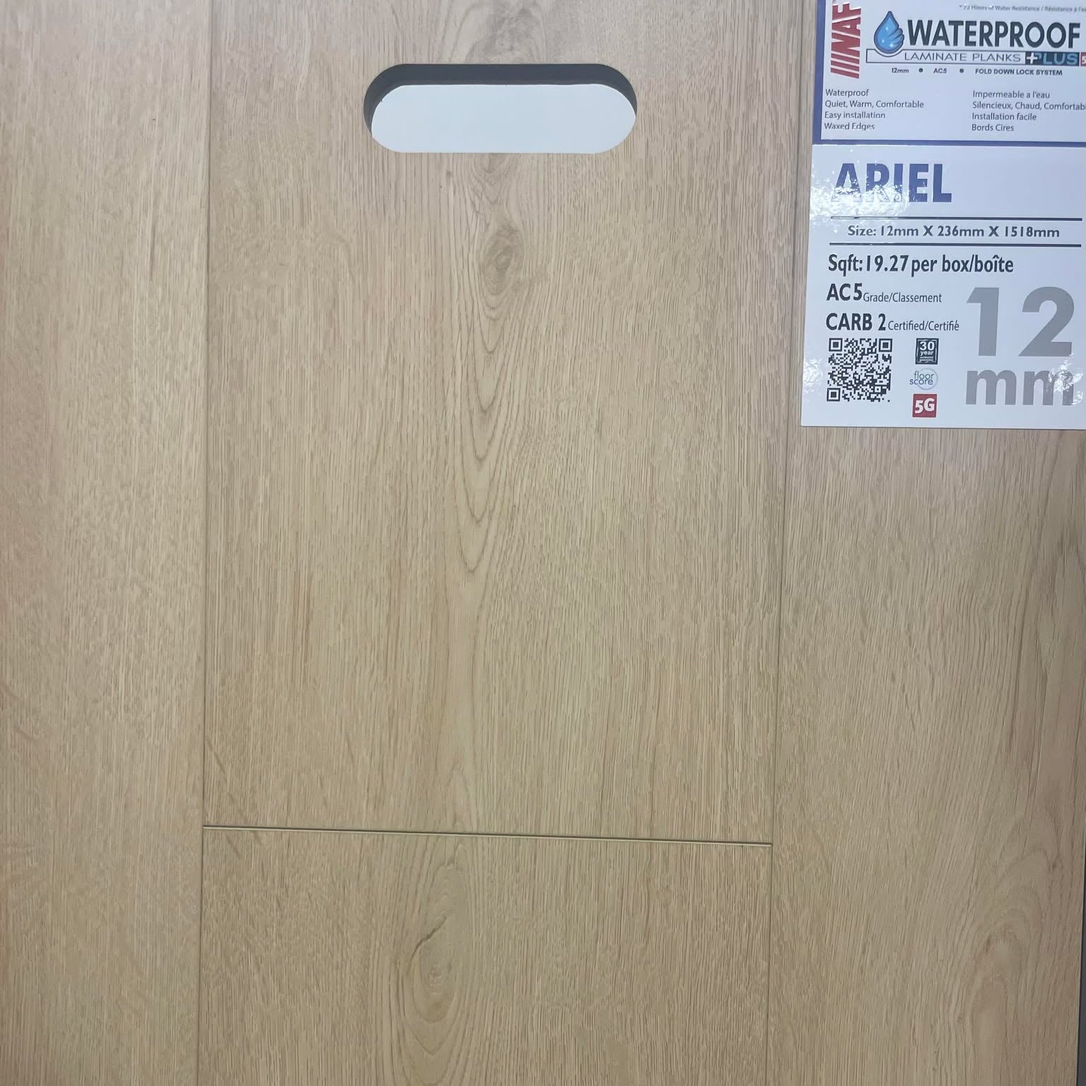 texture and color of NAF 12mm waterproof laminate plus collection