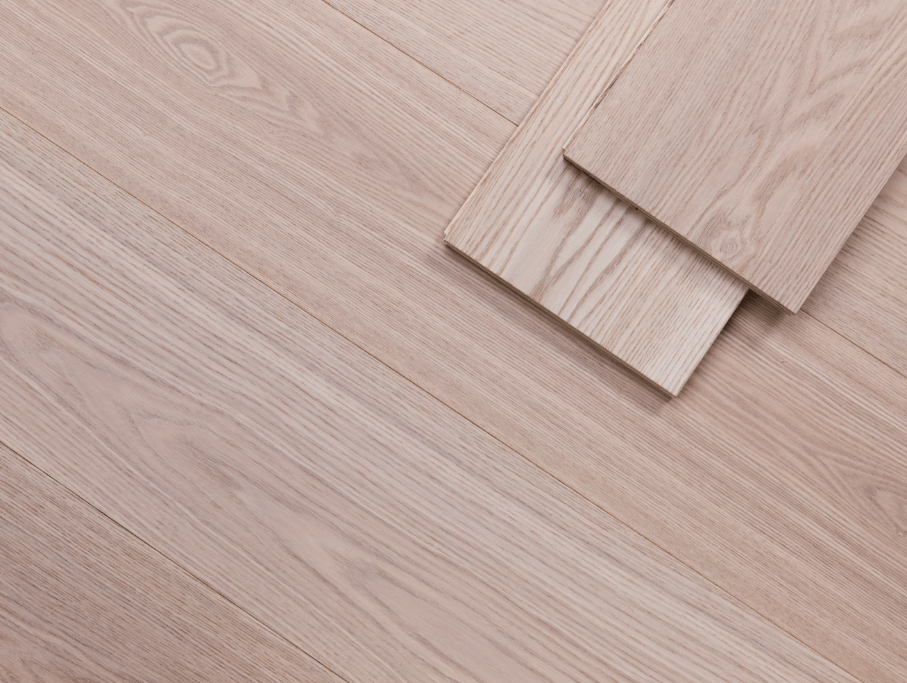 Sandy white ash engineered hardwood flooring planks