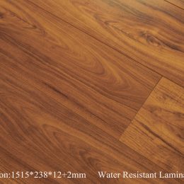 72166 - Evergreen Rocky Mountain Collection 14mm Laminate with Underlay