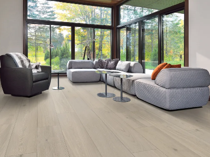 Repose engineered oak hardwood flooring installed in a modern interior with wide 7 1/2 inch planks & 3mm Veneer from Fuzion’s Expressions. Canada-wide delivery Available. 