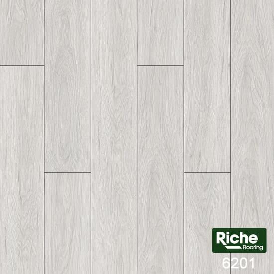 A close up showing the textures and colours of 6201 - Riche Vinyl 8mm Montreal Collection.